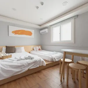 Dawoo House 2 In Hongdae Guest house