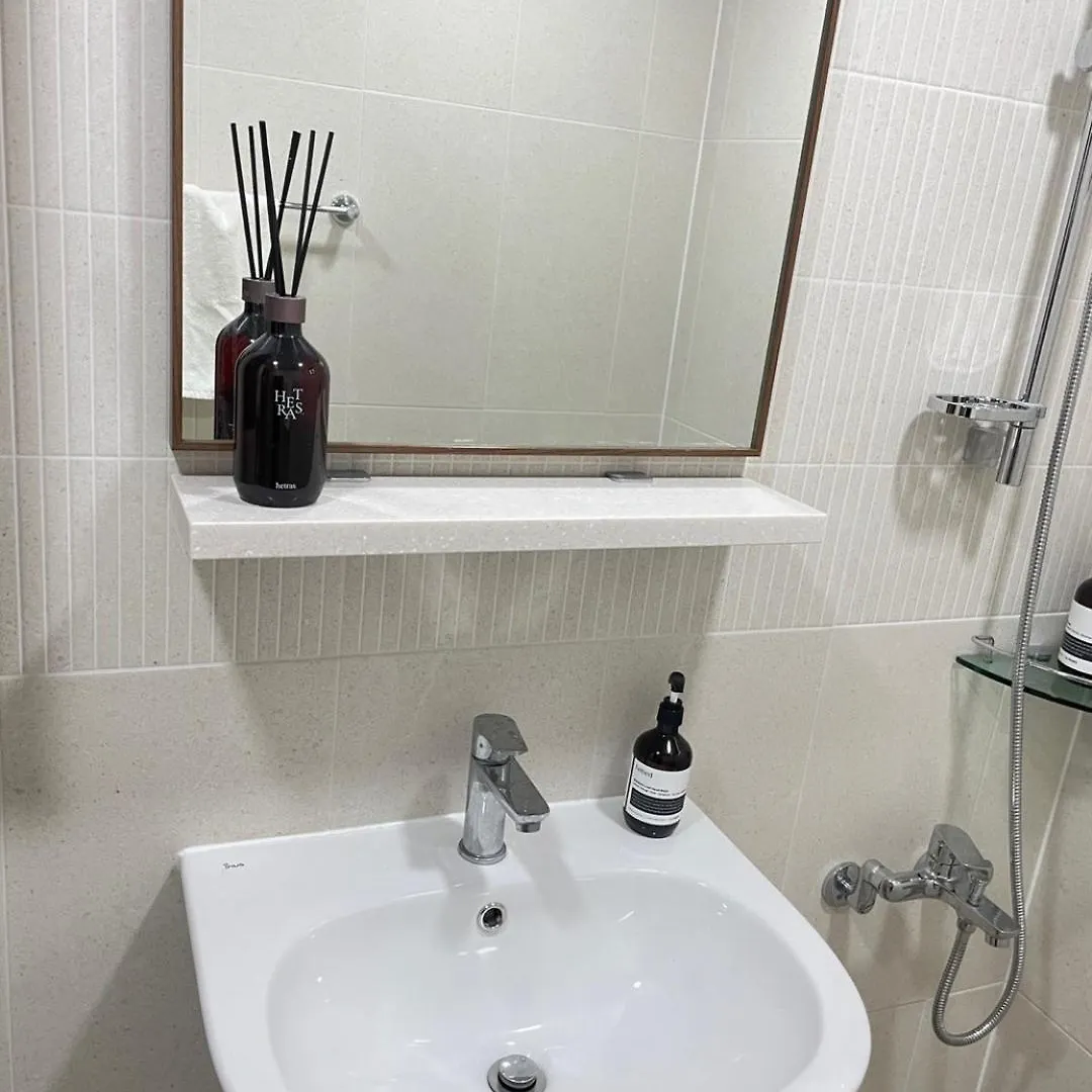 Guest house Craftsman'S House 301 Hotel Seoul